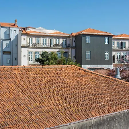 Liiiving In - Historic Clerigos