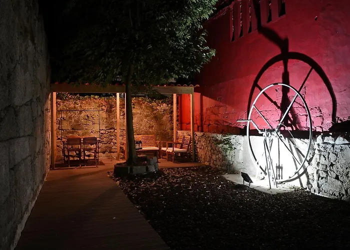 Liiiving In - Historic Clerigos *