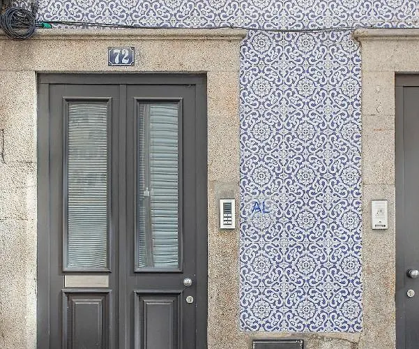 Liiiving In - Historic Clerigos