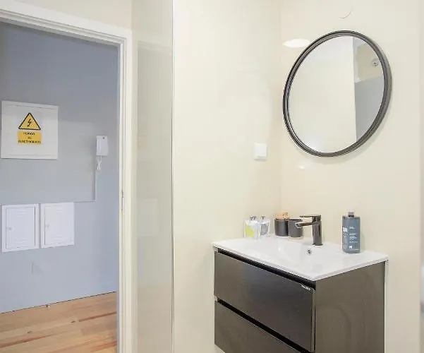 Liiiving In - Historic Clerigos Lejlighed Porto