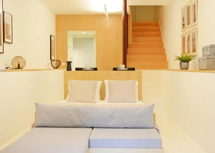 Liiiving In - Historic Clerigos Apartman *