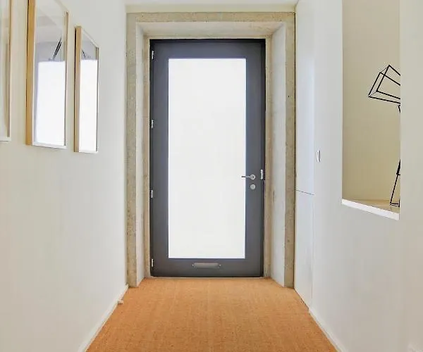 Liiiving In - Historic Clerigos *