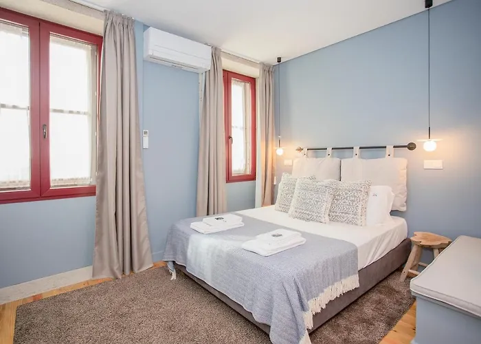 Liiiving In - Historic Clerigos