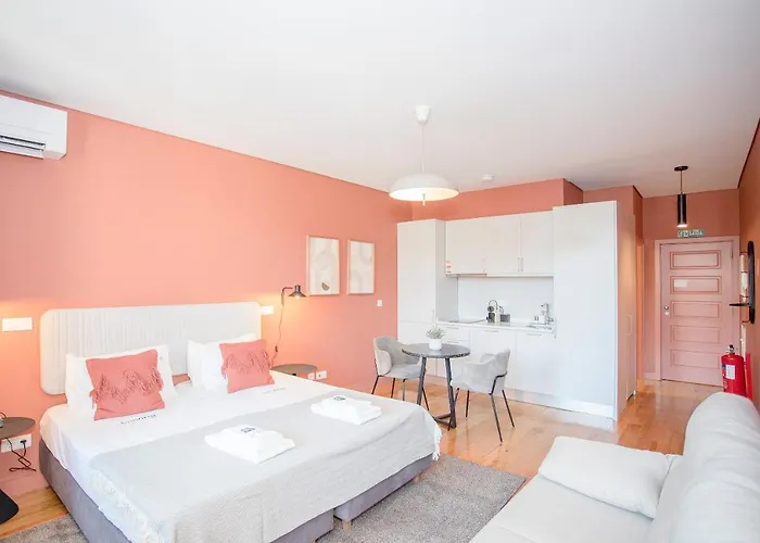 Liiiving In - Historic Clerigos *