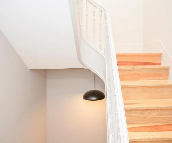 Liiiving In - Historic Clerigos