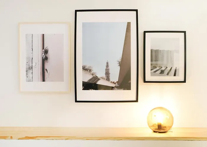 Liiiving In - Historic Clerigos * Порту