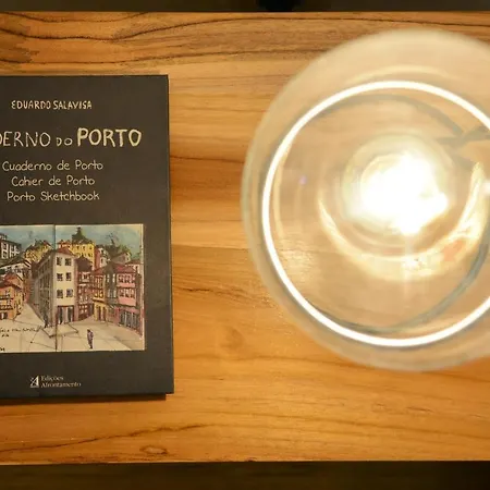 Liiiving In - Historic Clerigos Appartement Porto