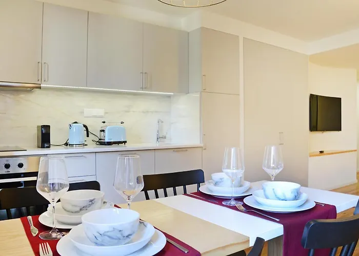 Liiiving In - Historic Clerigos Appartement Porto