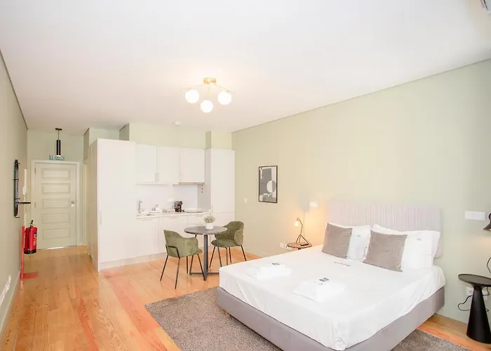 Liiiving In - Historic Clerigos Appartement Porto